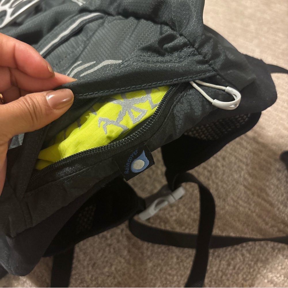 Osprey Syncro 15 Hydration Backpack Pack Gray Air… - image 7